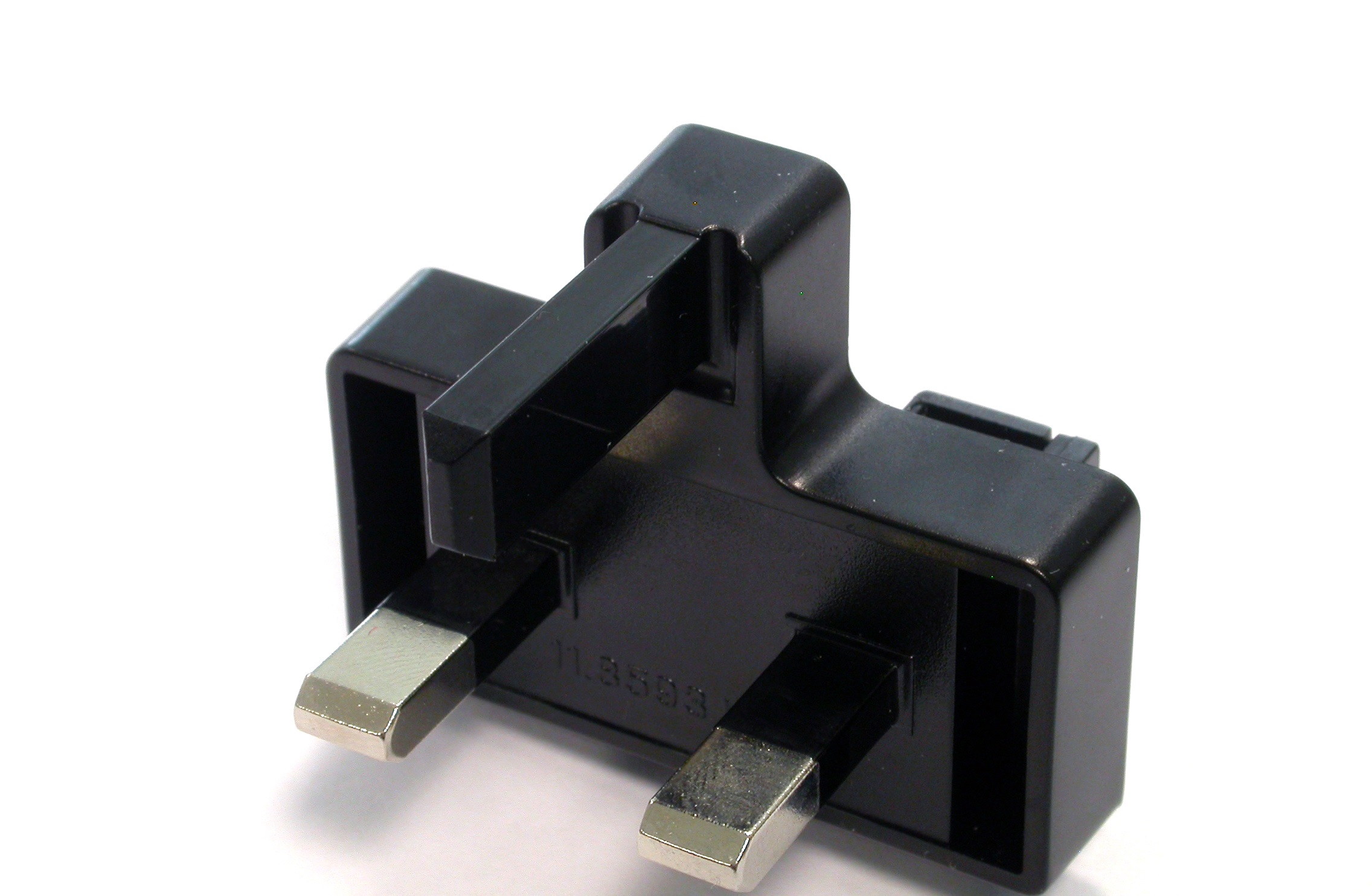 mac006_plug_uk_a.jpg